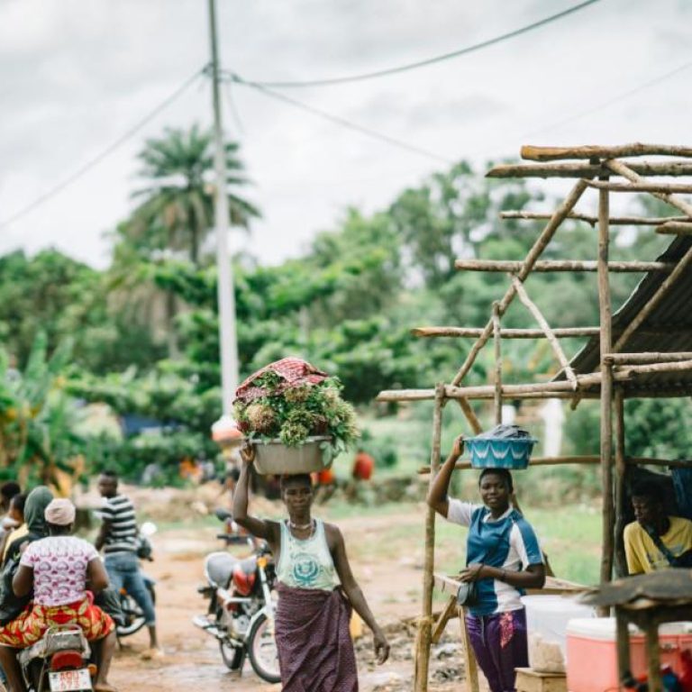 random-institute-BmVp91tBFZw-unsplash (1)