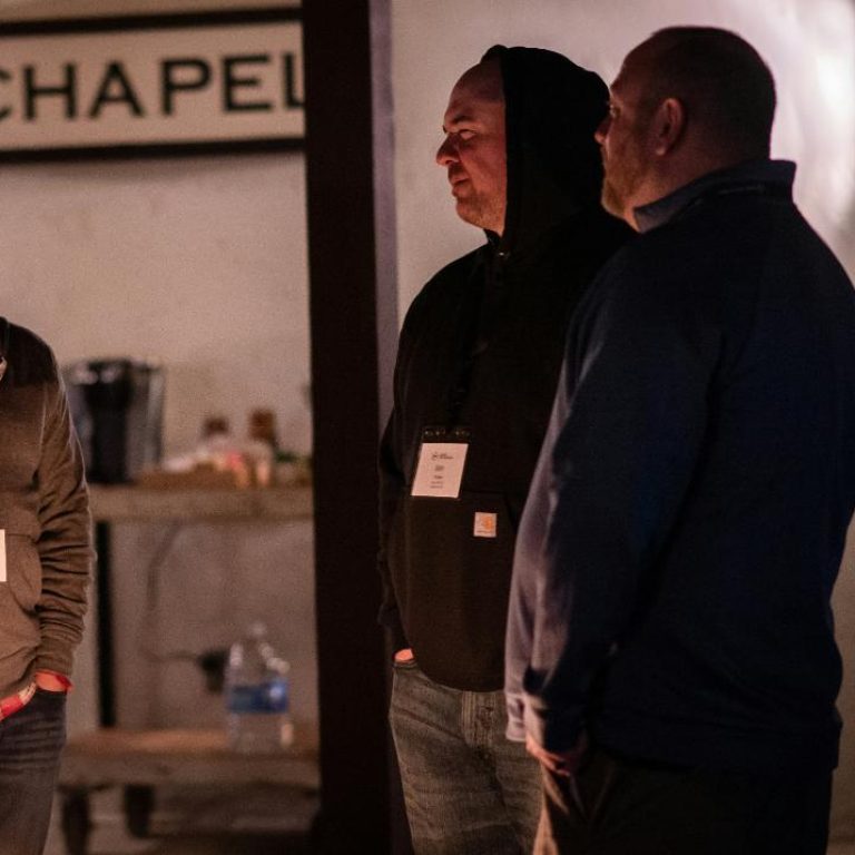 small-group-network-NUkk52qTAKc-unsplash (1)