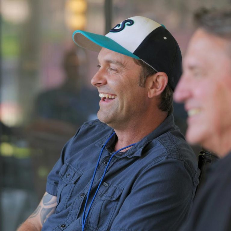 small-group-network-ZxNnKSfljRg-unsplash (1)